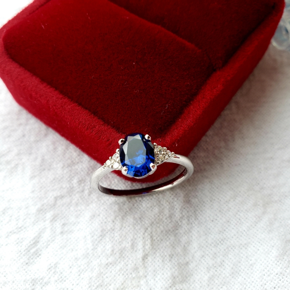 NIB Handcrafted Sterling Silver Blue Sapphire Ring
